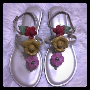 Brighton T-sandals with leather flowers size 8